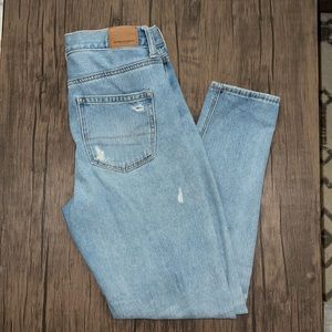 American Eagle Mom Jeans (Size 2)